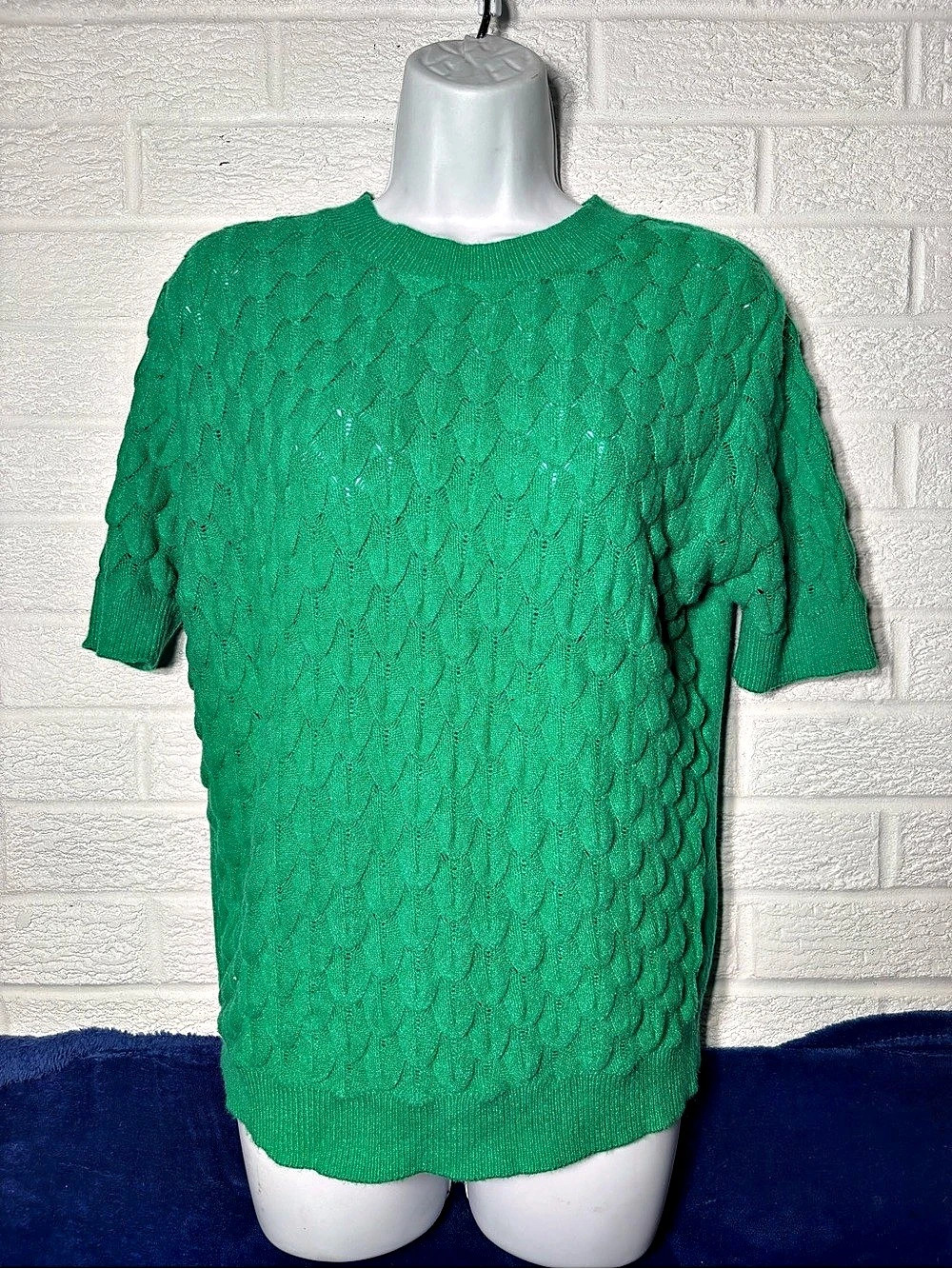 DOKOTOO Textured Knit Short Sleeve Sweater in Green Size Small
